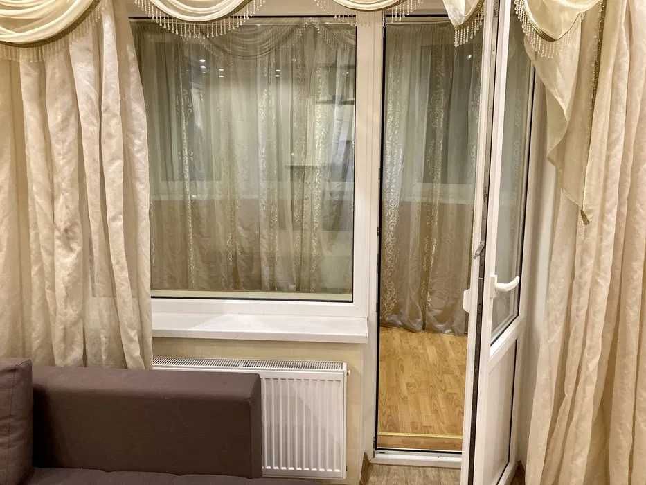 (4) 4 комнатная квартира в центре Таирово