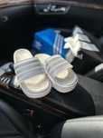 Шльопанці Adidas, слайди adidas Adilette, шльопанці на платформі адіда