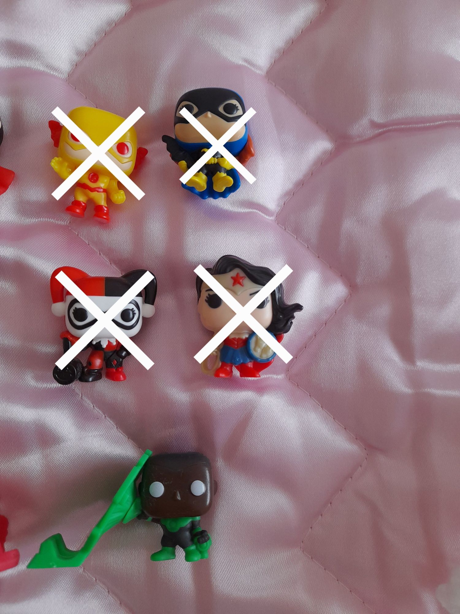 14 Mini funkos DC