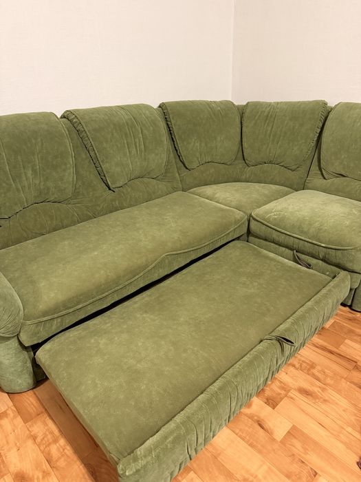 Продам диван кутовий 2-спальний Ізюм центр