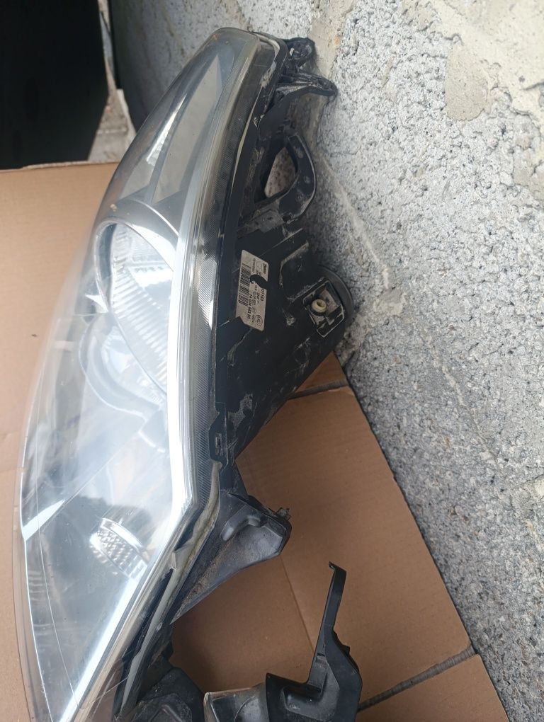 Фари оптика Fiat Scudo Citroen Jumpy Peugeot Expert
