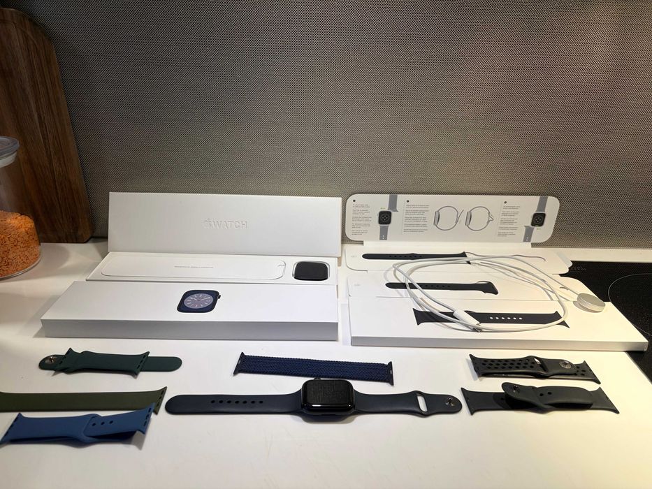 Apple Watch 8 45mm GPS Północ | Idealny | Bateria 98% | Zestaw Opasek