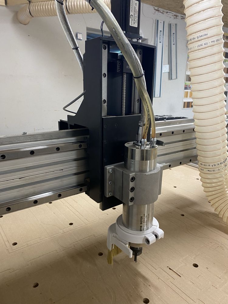 Frezarka cnc 2,2kW 130x255