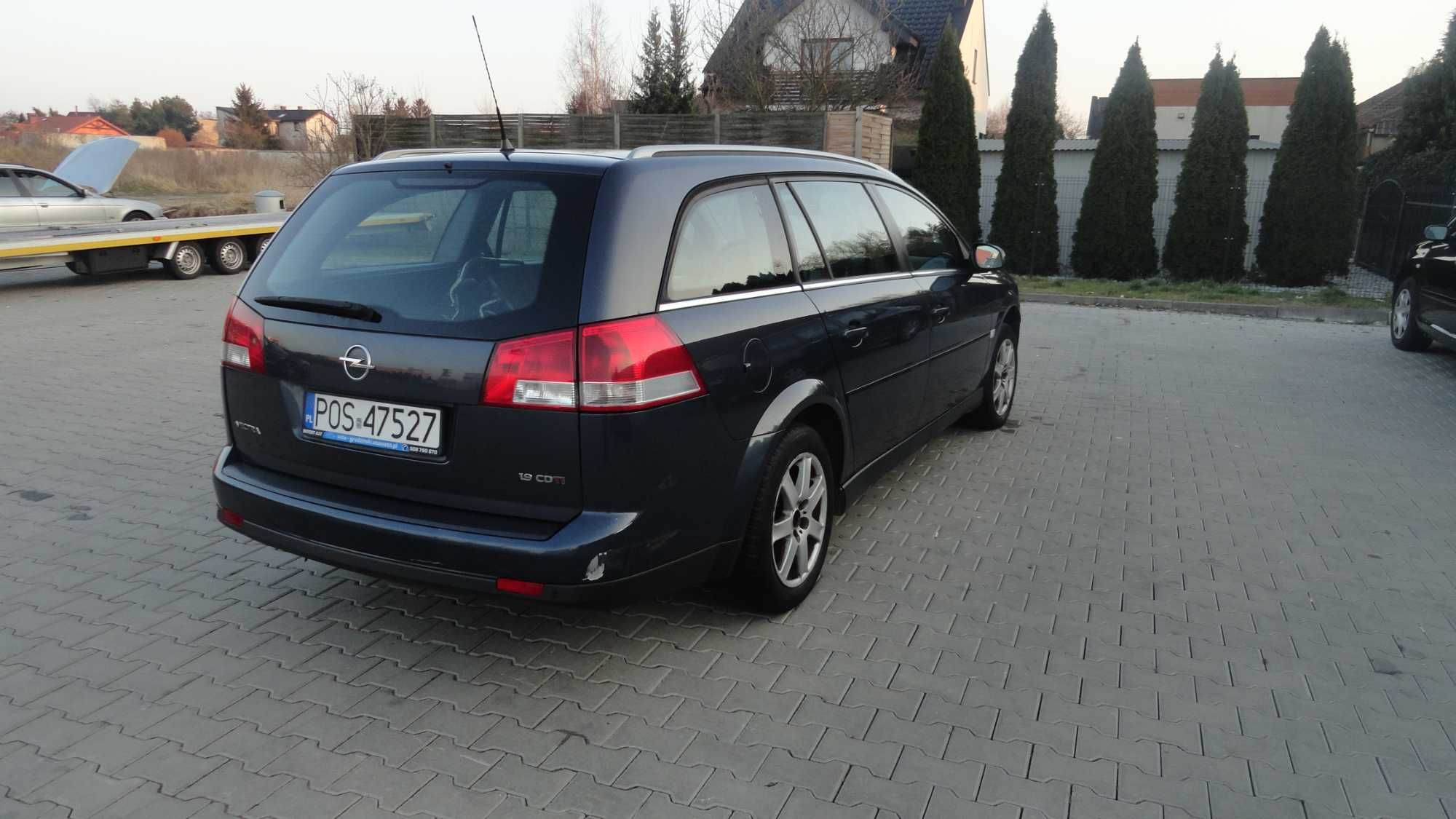 Zderzak tył tylny Opel Vectra C lift kombi kod koloru Z168