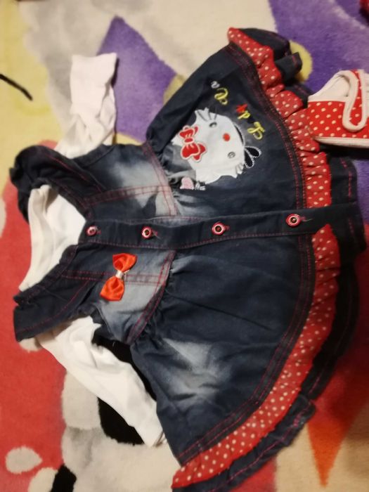 dwa śliczne komplety dziewczęce sukienka z bluzka i spodnie i bluzka