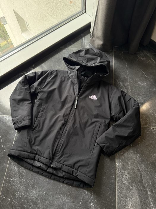 Куртка adidas жіноча