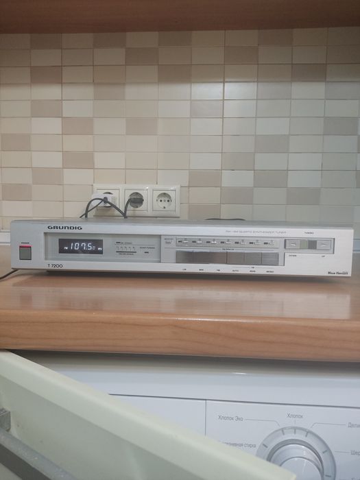 Тюнер Grundig T7200