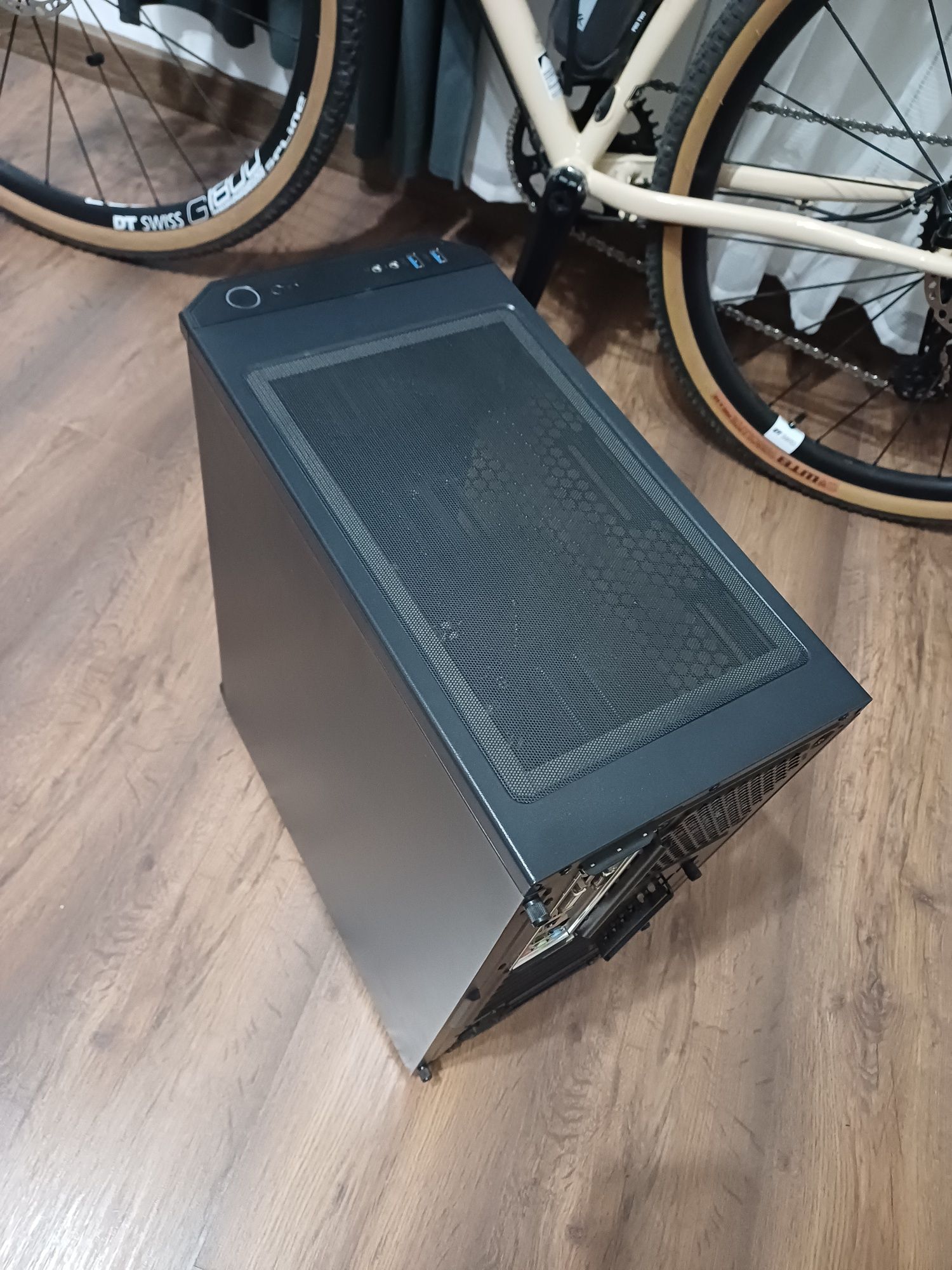 Komputer stacjonarny i5, 1650, 8GB, SSD