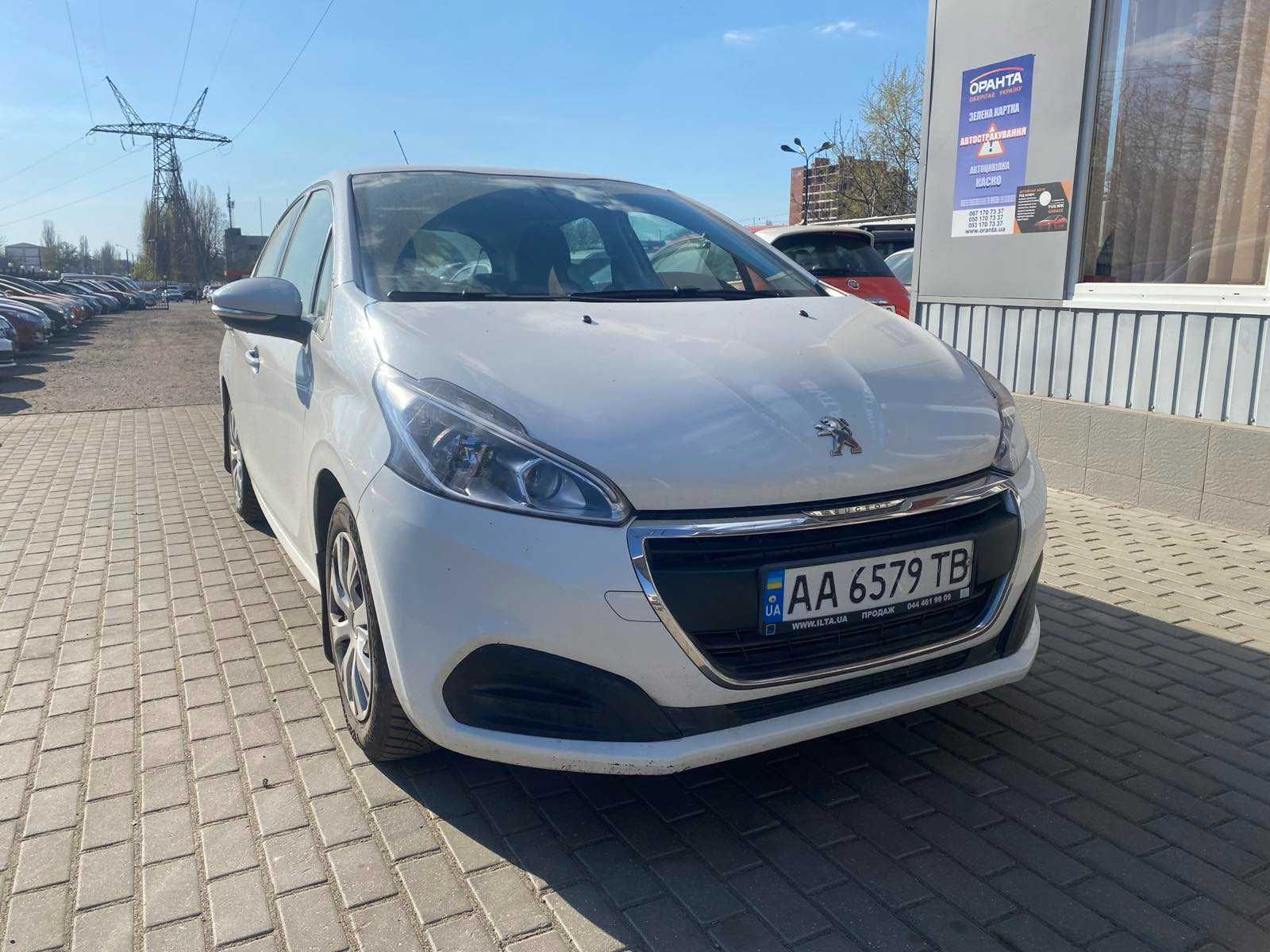 Peugeot 208 2017 року 1,2 л./бензин