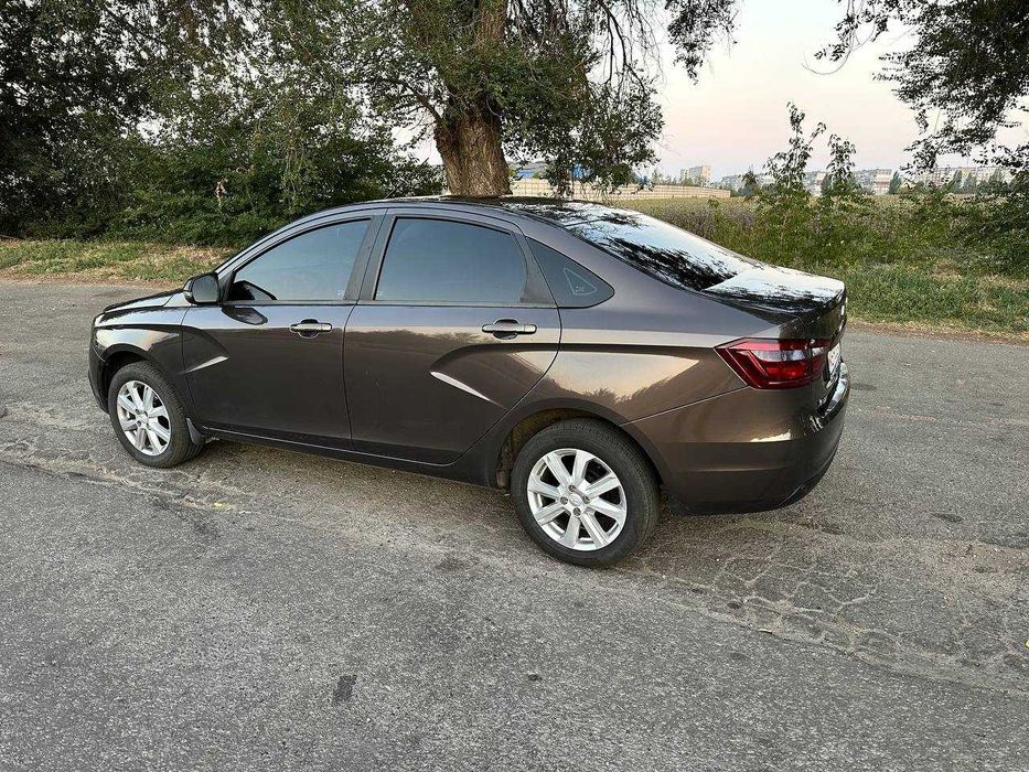 Автомобіль Lada Vesta