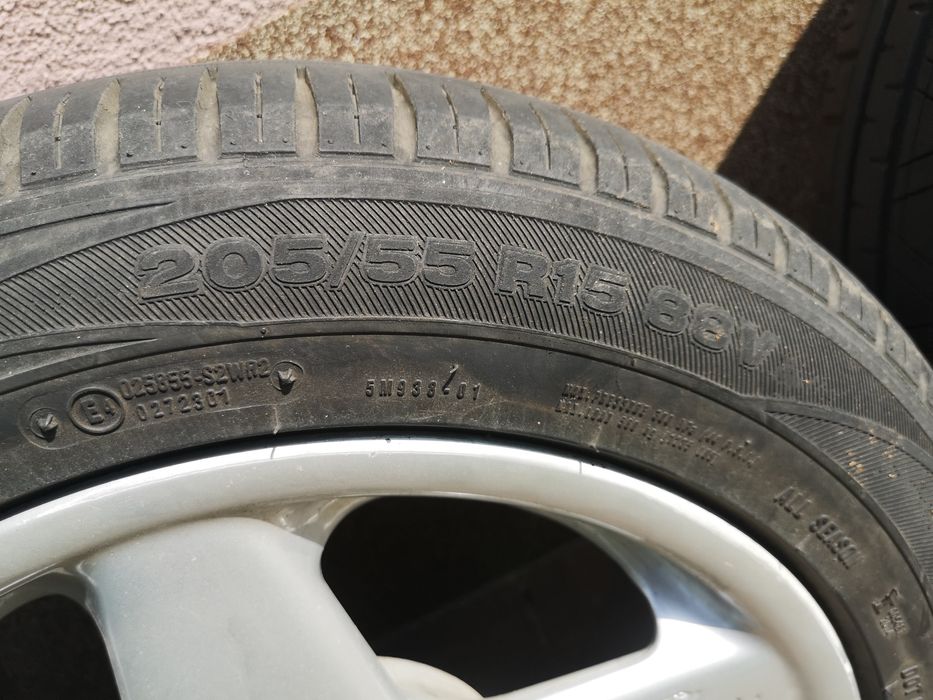 4x felga aluminiowa 15" 4x114.3 ET40 plus opony wielosezonowe