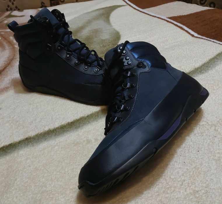 Женские тёплые кроссовки