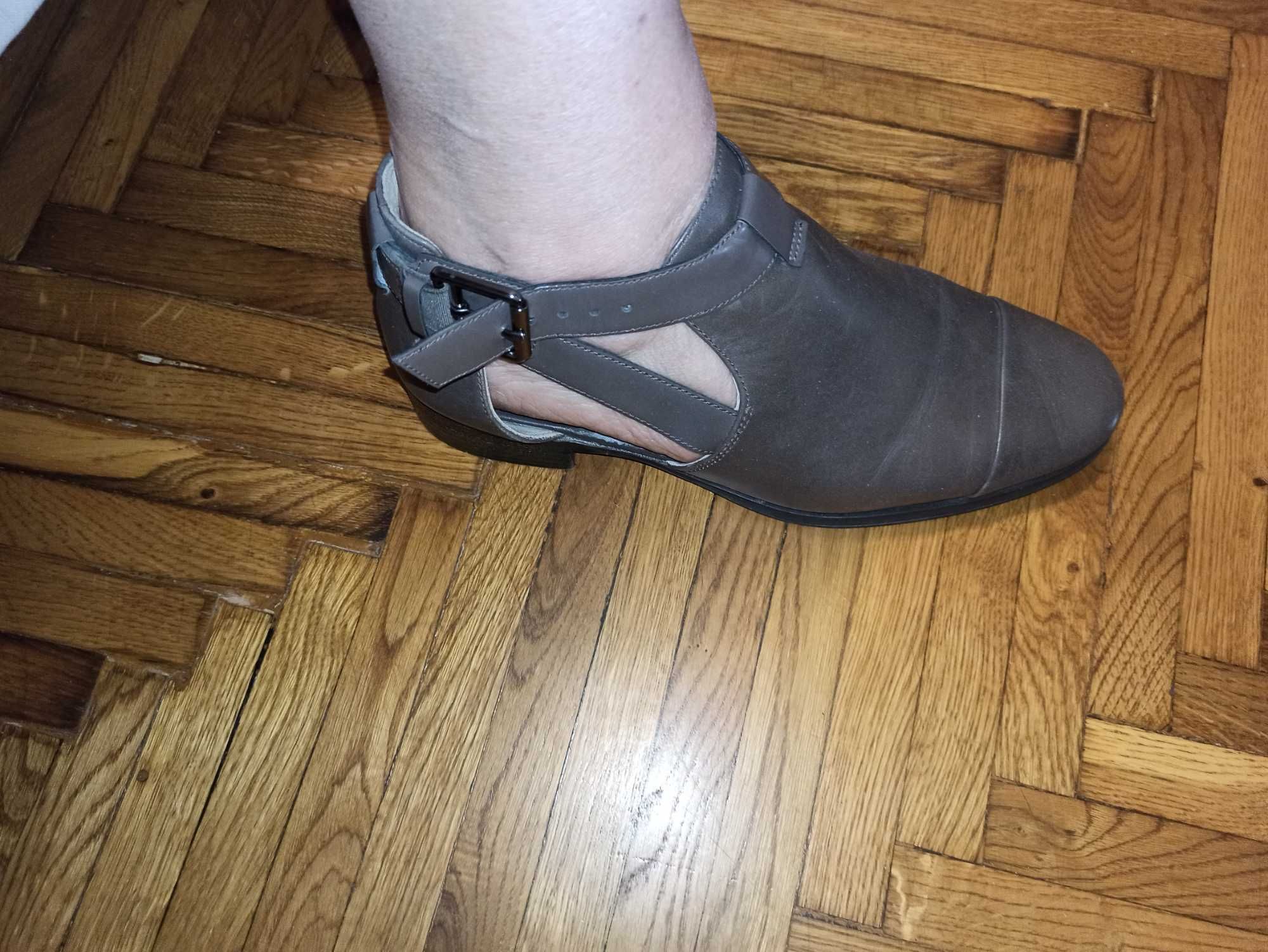 продам кожанные ботинки Clarks 41 р