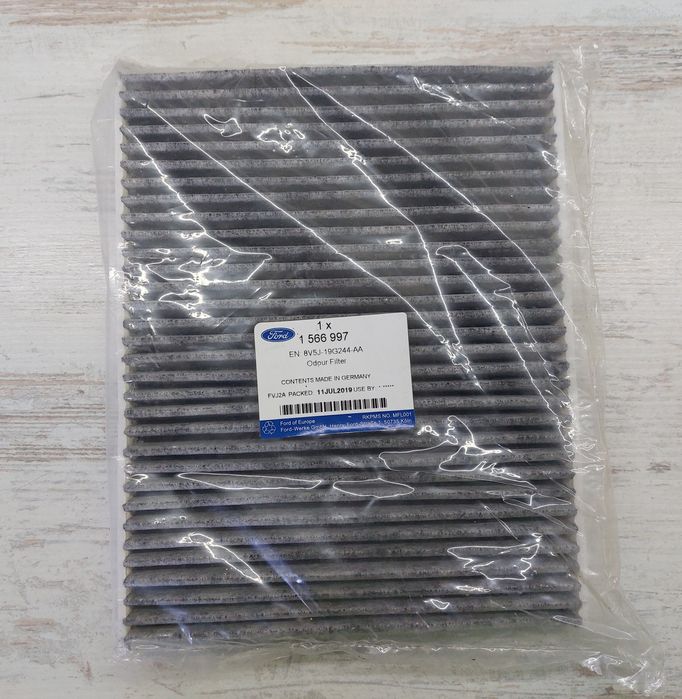 Фільтр салону Ford Fiesta Transit 1566997
1566997