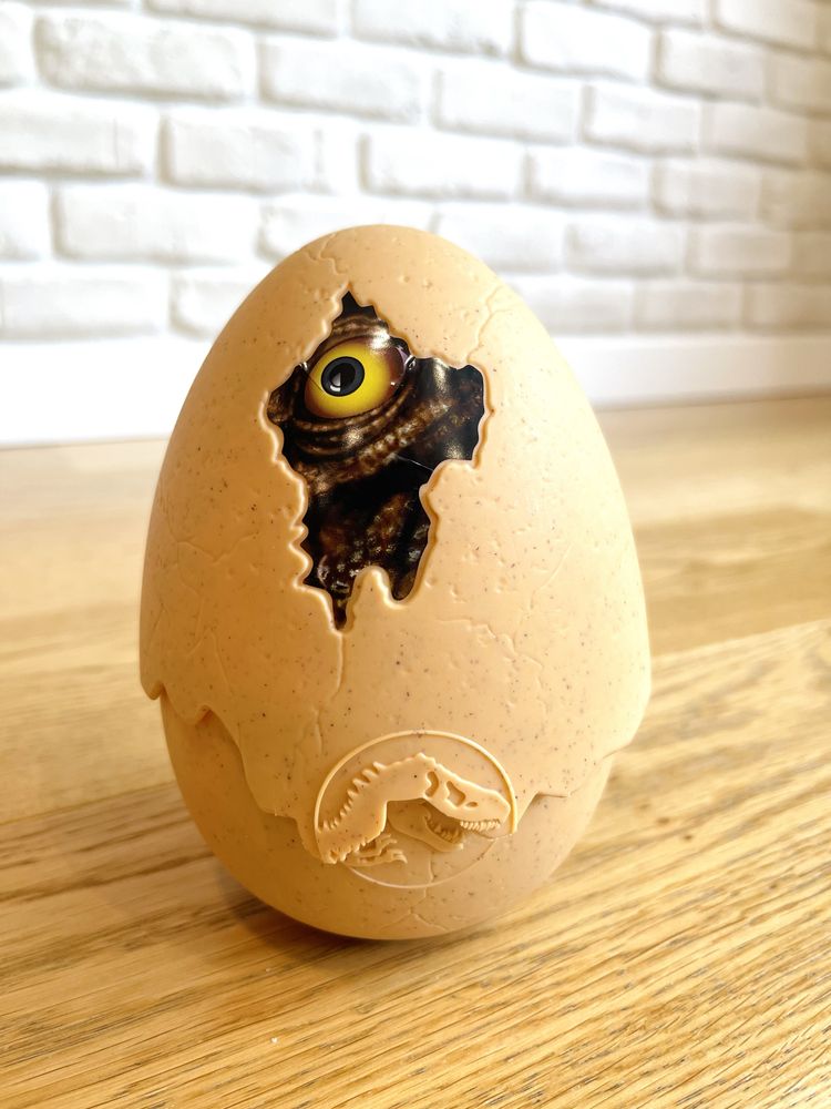 Jurassic World wykluwajacy sie dinozaur Mattel stan idealny
