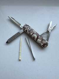 Scyzoryk Victorinox 0.6223.941 Desert camo