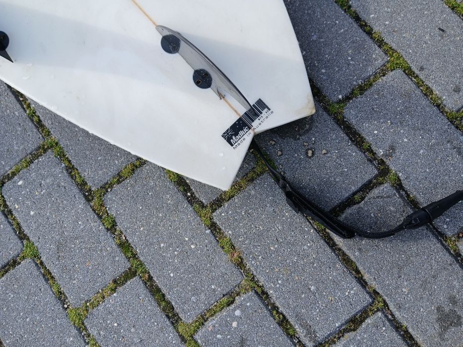 Surfboard Fish Tail 5'9 JS Industries