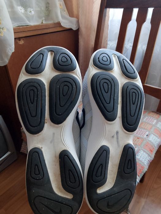 Кросівки чоловічі Nike Revolution