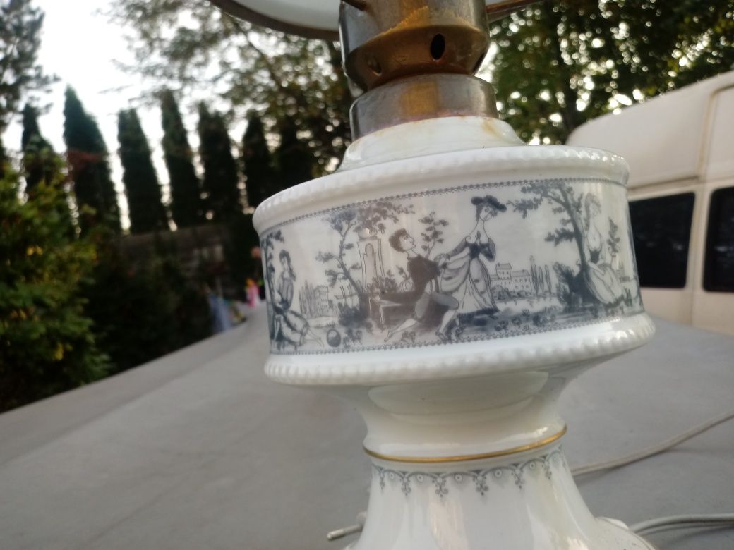 Stara klasyczna lampa
