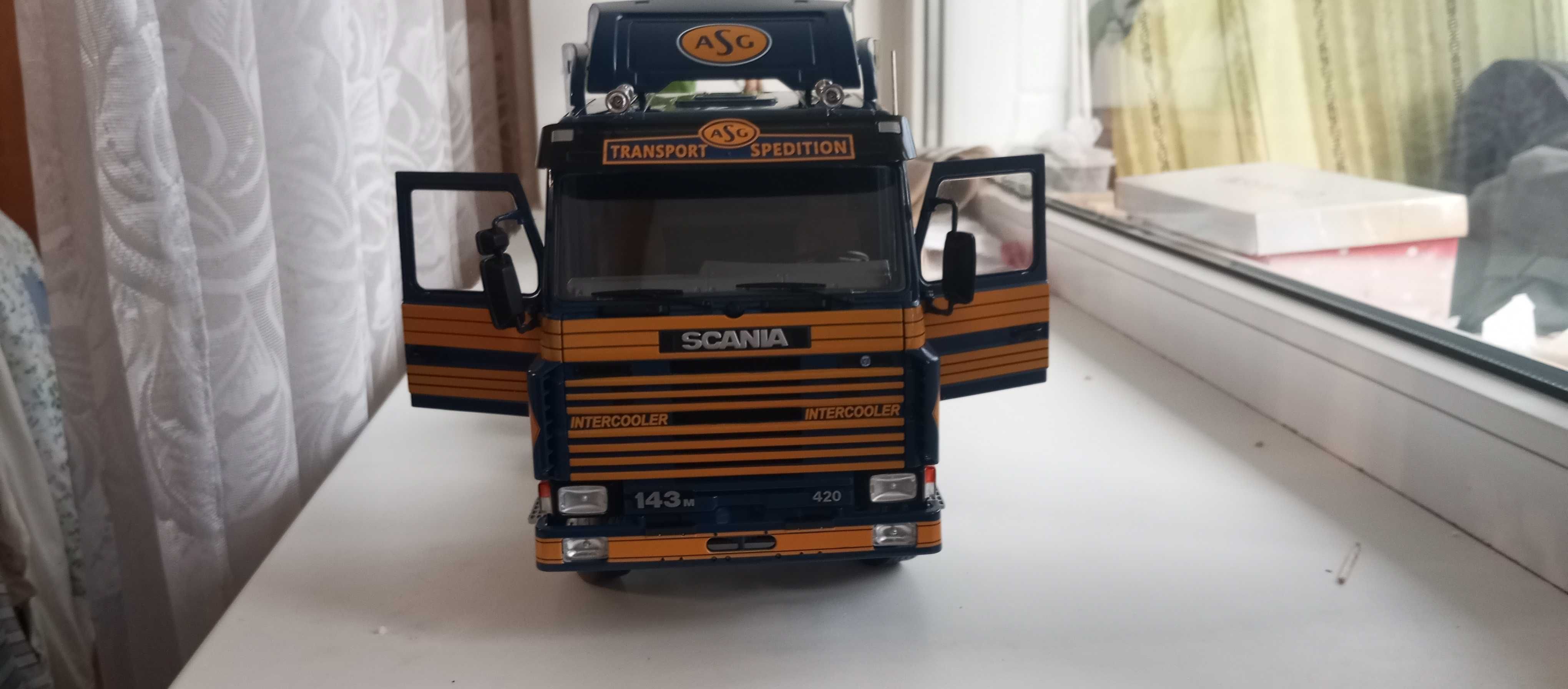 1/18 модель Scania
