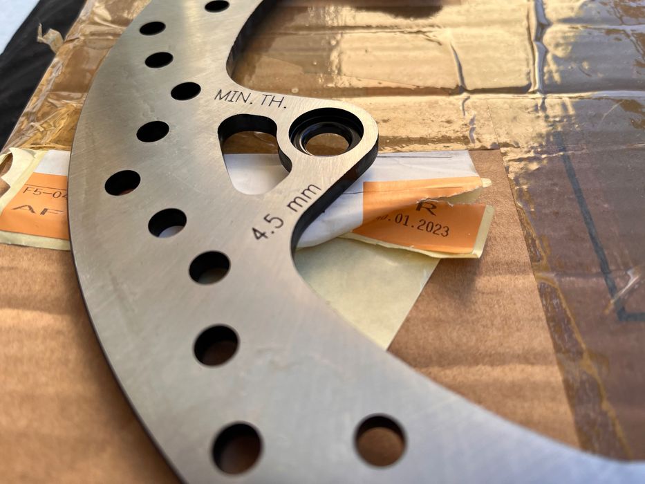 Tarcza hamulcowa  tylna BMW R 1250 R 1200  GS RT R RS