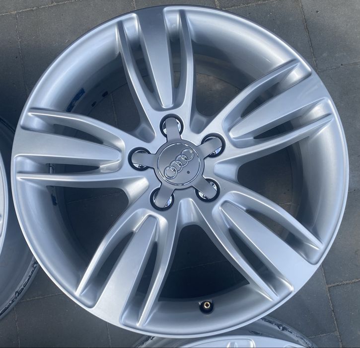 Felgi aluminiowe 17” Audi Q3 8U0 83A A3 8Y A4 B7 A6 C6 5x112 ET 33