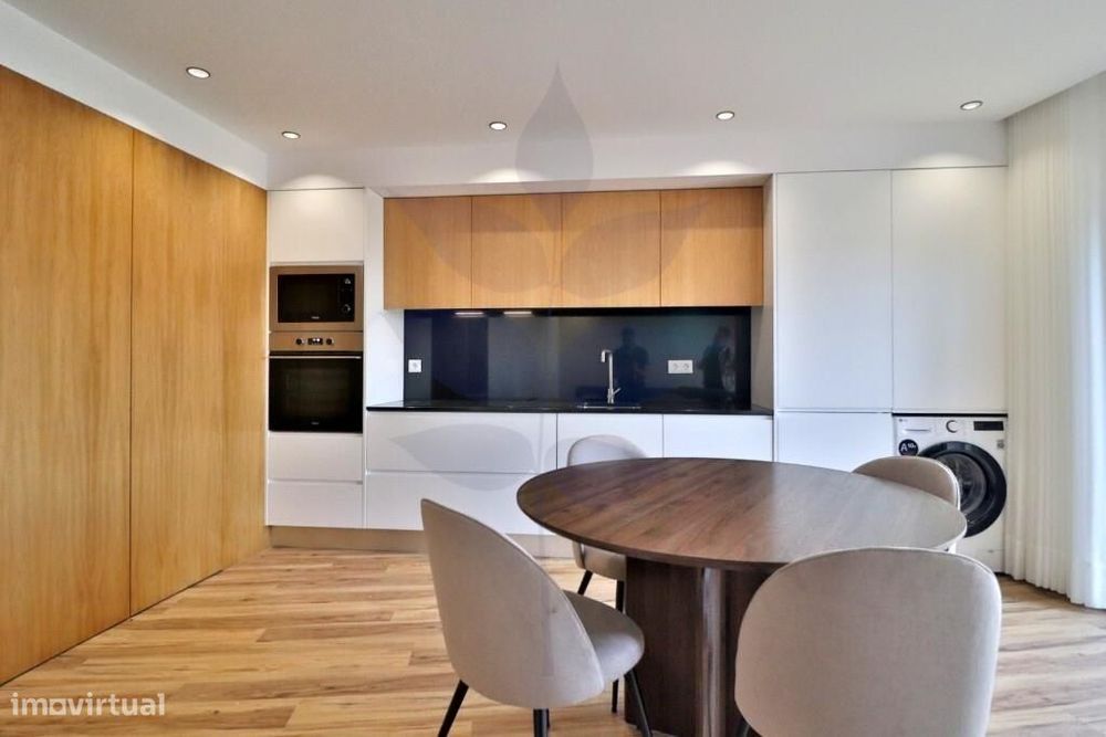 Apartamento T2 no centro da cidade - Totalmente Mobilado e Equipado