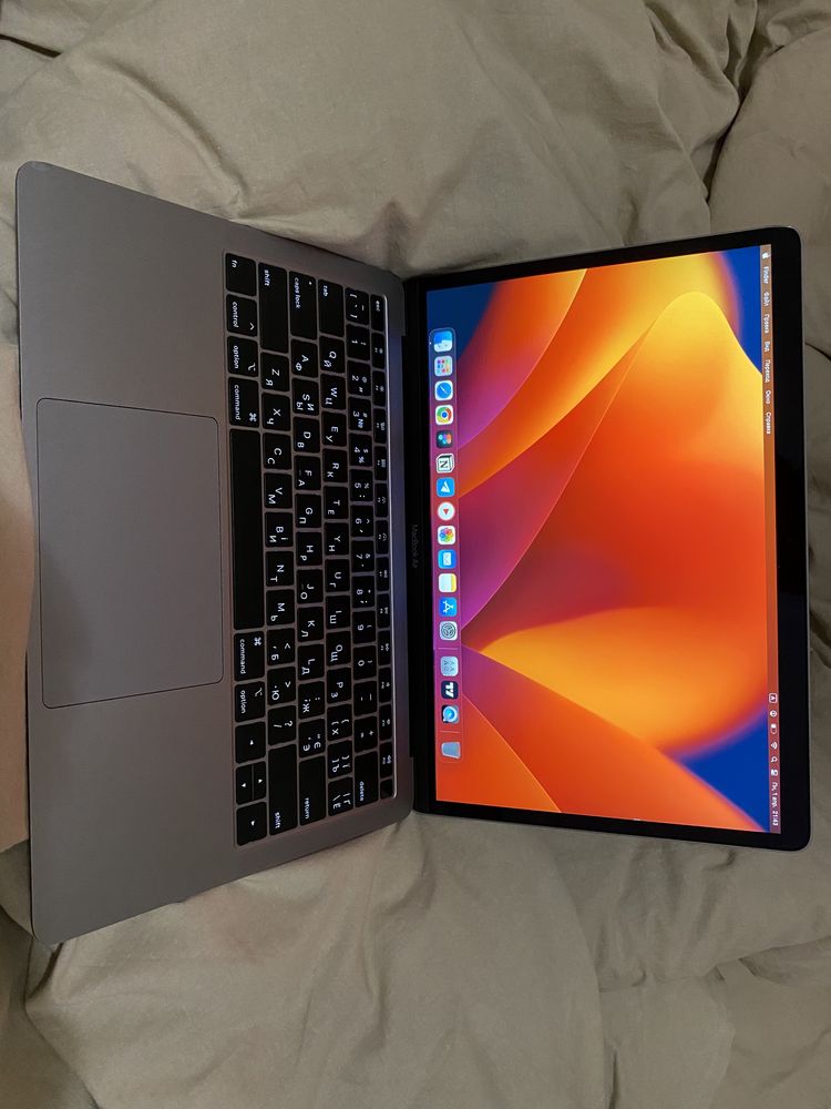 MacBook Air 2019, i5, 8гб, 256gb, space gray