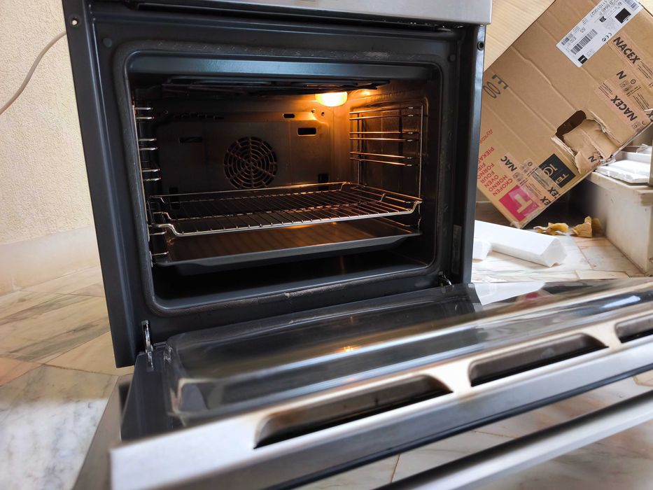 Forno Pirolítico Bosch de Aço Inoxidável Multifuncional 60cm