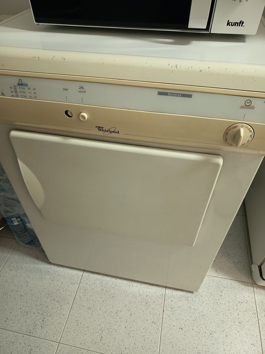 Máquina de secar roupa