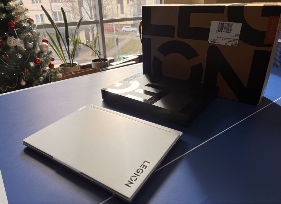 legion 7 Qhd i9-14900hx Rtx 4070 ddr5-32 ssd 1000