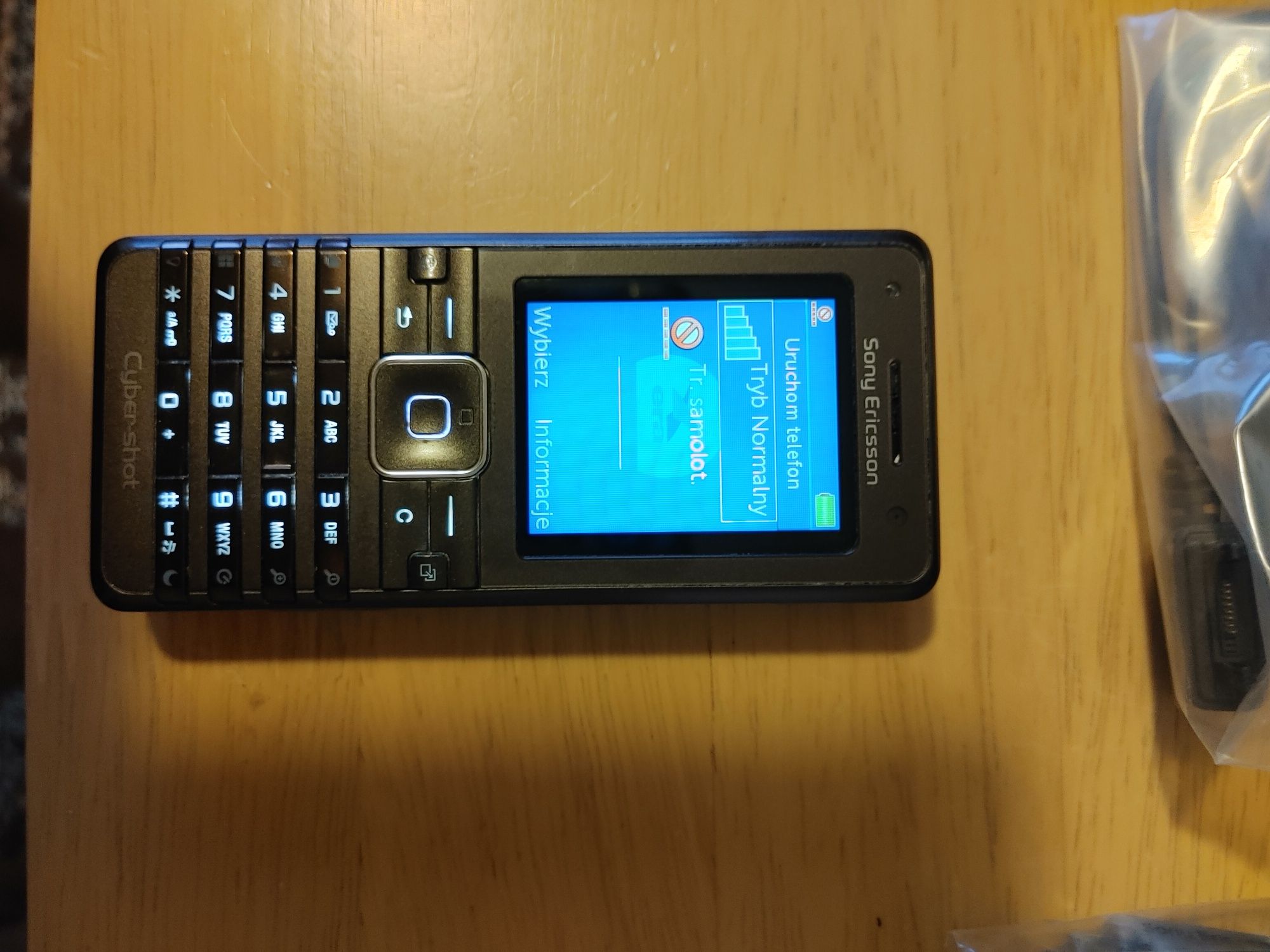 Sony Ericsson K770i