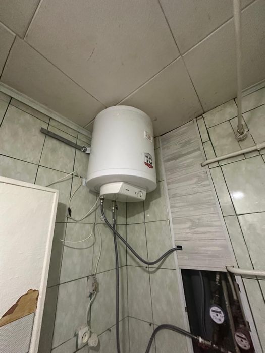 Продається 2 кімннатна квартира на Югоке .