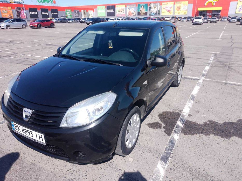 Продам Dacia Sandero 2009р ціна- 3 300 $