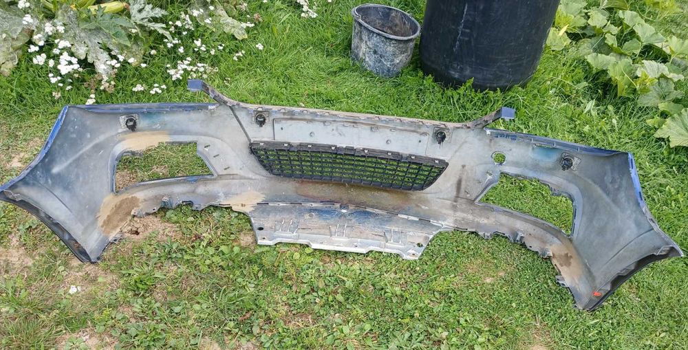 Передний бампер Opel Vectra C рестайл, туманки, губа, решетки