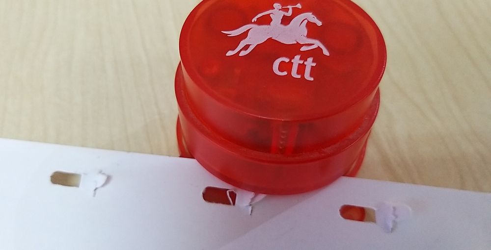 Furador de papel retângulos.