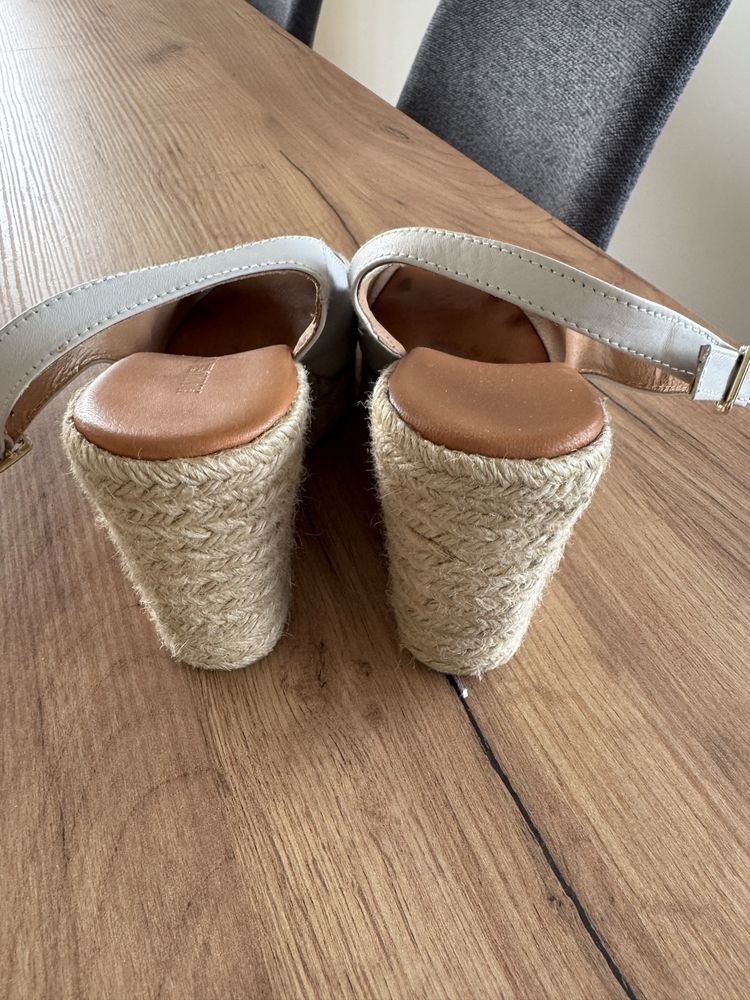 Sandalias Brancas