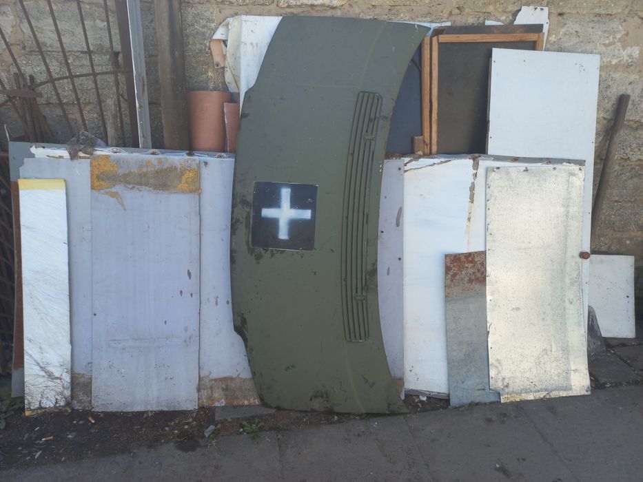 Продається капот для Volkswagen T4