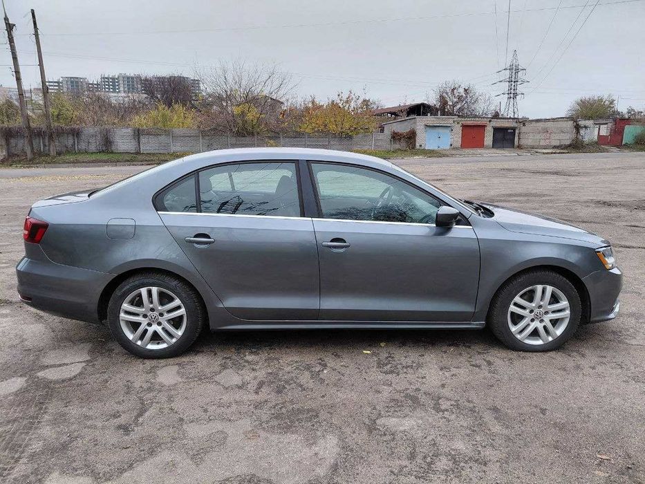 Продаж авто Volkswagen Jetta 2017 — у чудовому стані