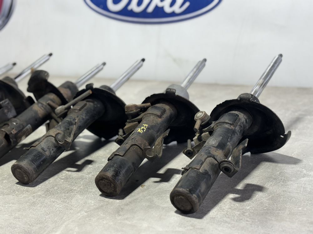Стойки Ford Focus 2 Стойка Амартизатор Форд Фокус 2 Розборка