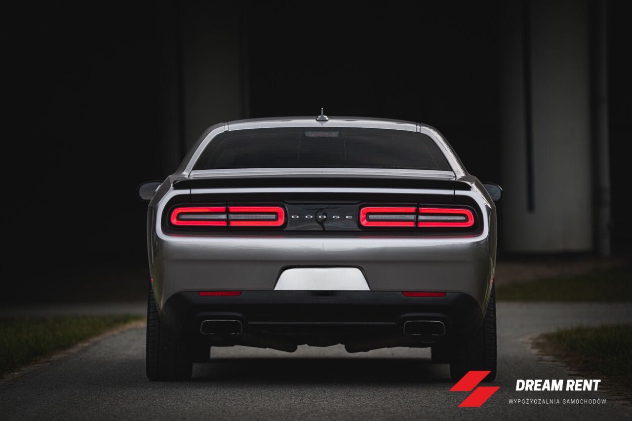 DODGE CHALLENGER 5.7L HEMI SRT Bodypack wynajem wypożyczalnia samochód