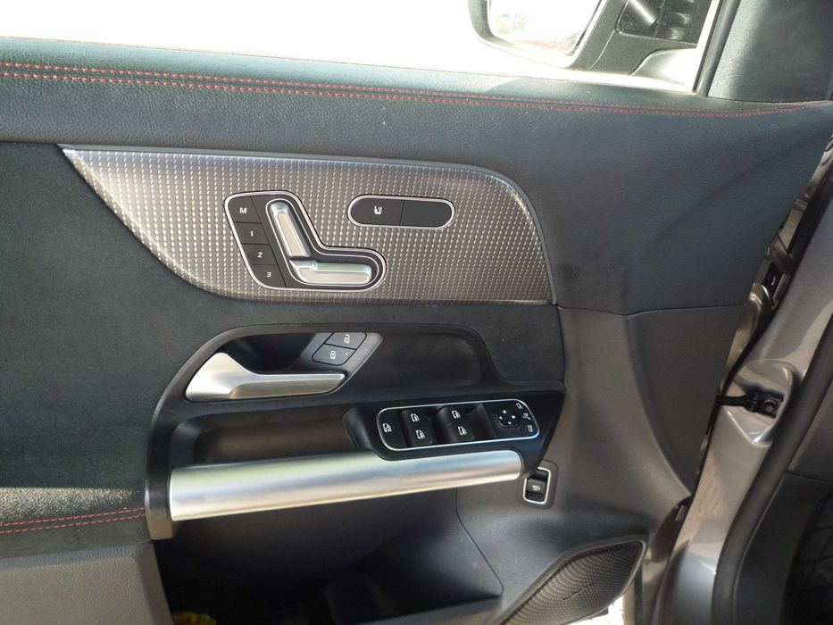 Mercedes-Benz EQA 250 de 2023, com 16.000 kms, na garantia