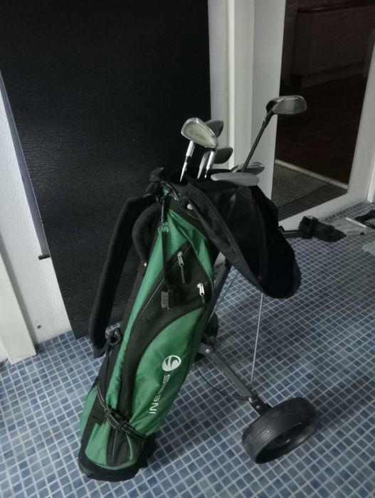 Carrinho de golfe em muito bom estado