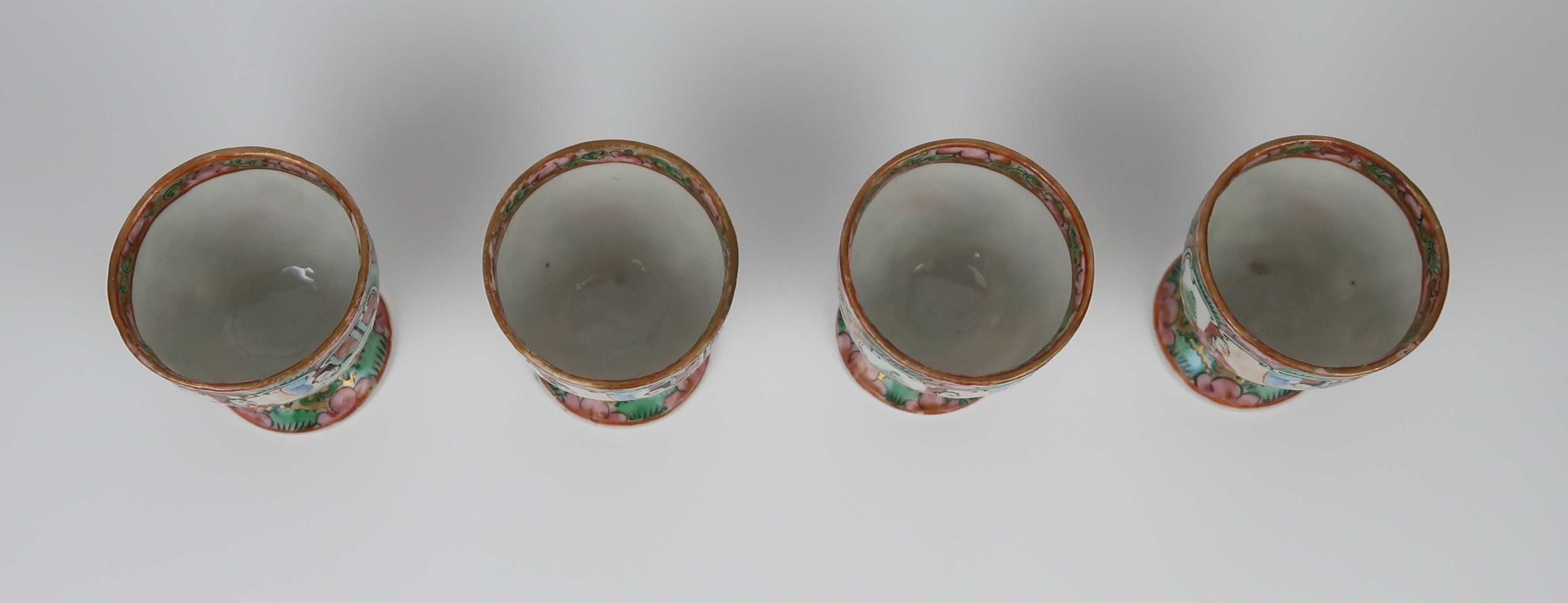 4 Porta Ovos Porcelana da China Séc., XIX