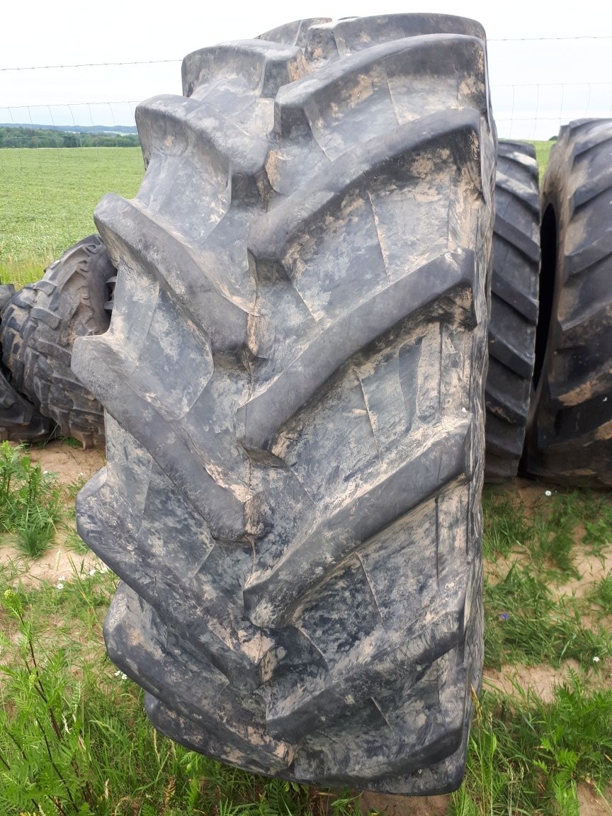 Opona 99% bieżnika 650/75 R - 38 Pirelli TM900 zdrowa