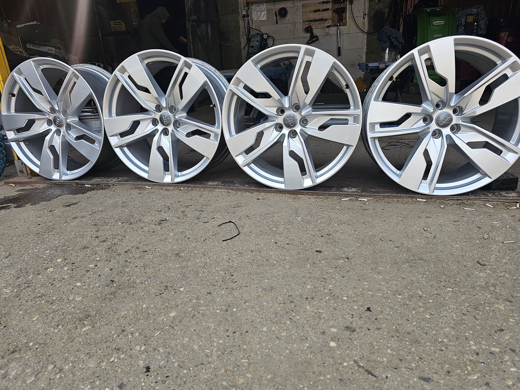 Felgi Aluminiowe Audi Q7-Q8 R21 5x112 ET31-8.5J