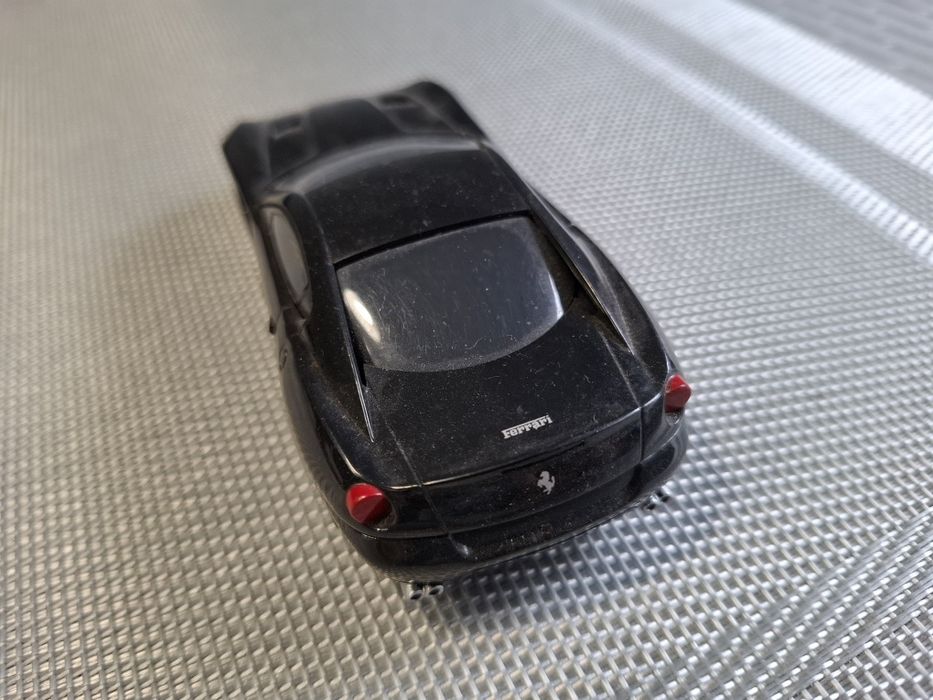 Model samochodu skala 1:43