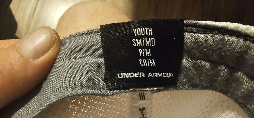 Under Armour czapka z daszkiem dziecięca wiek 6 - 9 lat