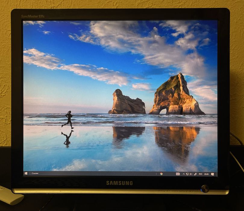 Монітор 19“ Samsung 931C