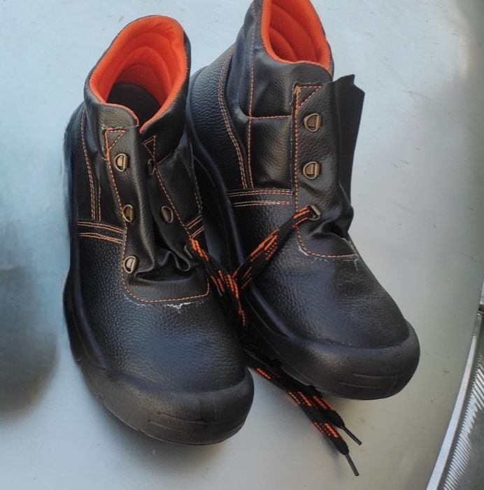 Чоловіче робоче взуття